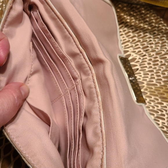 Coach Kristin wristlet/clutch with magnetic closure - Picture 6 of 7